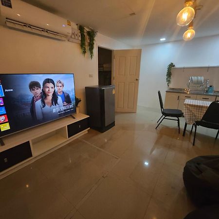 Jomtien Beach Hostel エクステリア 写真