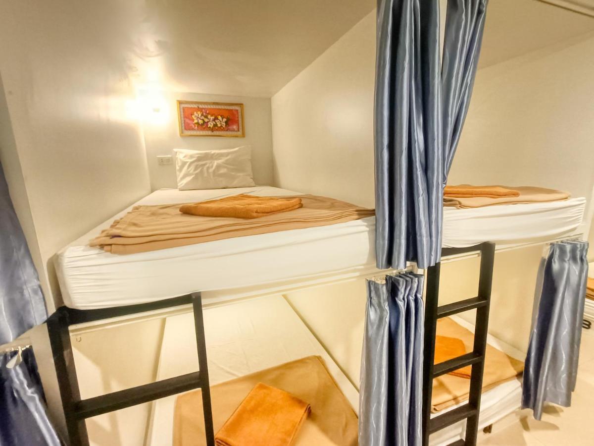 Jomtien Beach Hostel エクステリア 写真